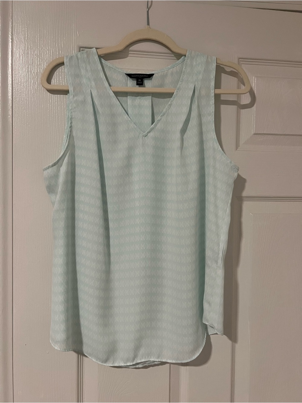 Banana Republic Pale Mint V-Neck Sleeveless Camisole